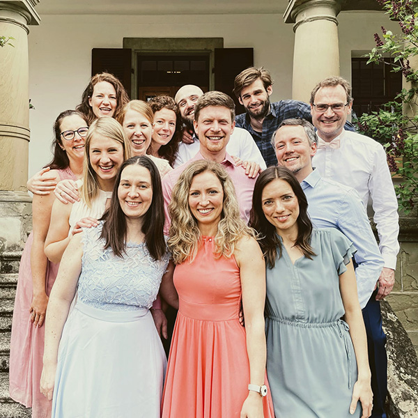 Herbstkonzert mit KlangGenuss Nach langer Pause kehrt das junge Vocal-Ensemble zurück in den Kulturraum Lauf – mit einem vielseitigen Programm aus Musical, Filmmusik und Popklassikern. Freuen Sie sich auf einen unvergesslichen Abend voller musikalischer Vielfalt und Genuss!